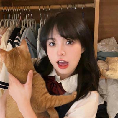 飘动的红丝带